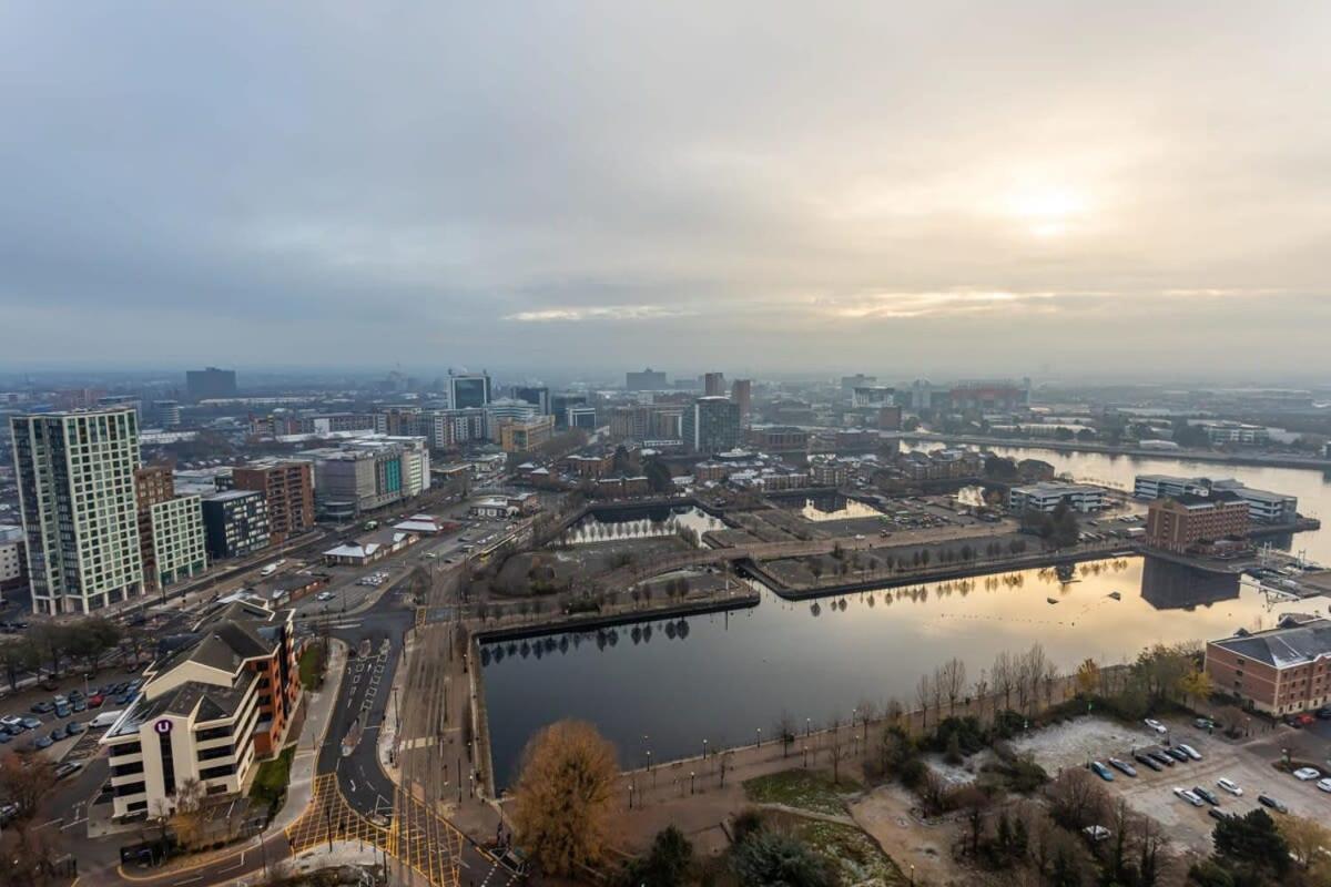 Modern 2 Bed Salford Apartment Stunning Views Manchester Exterior foto
